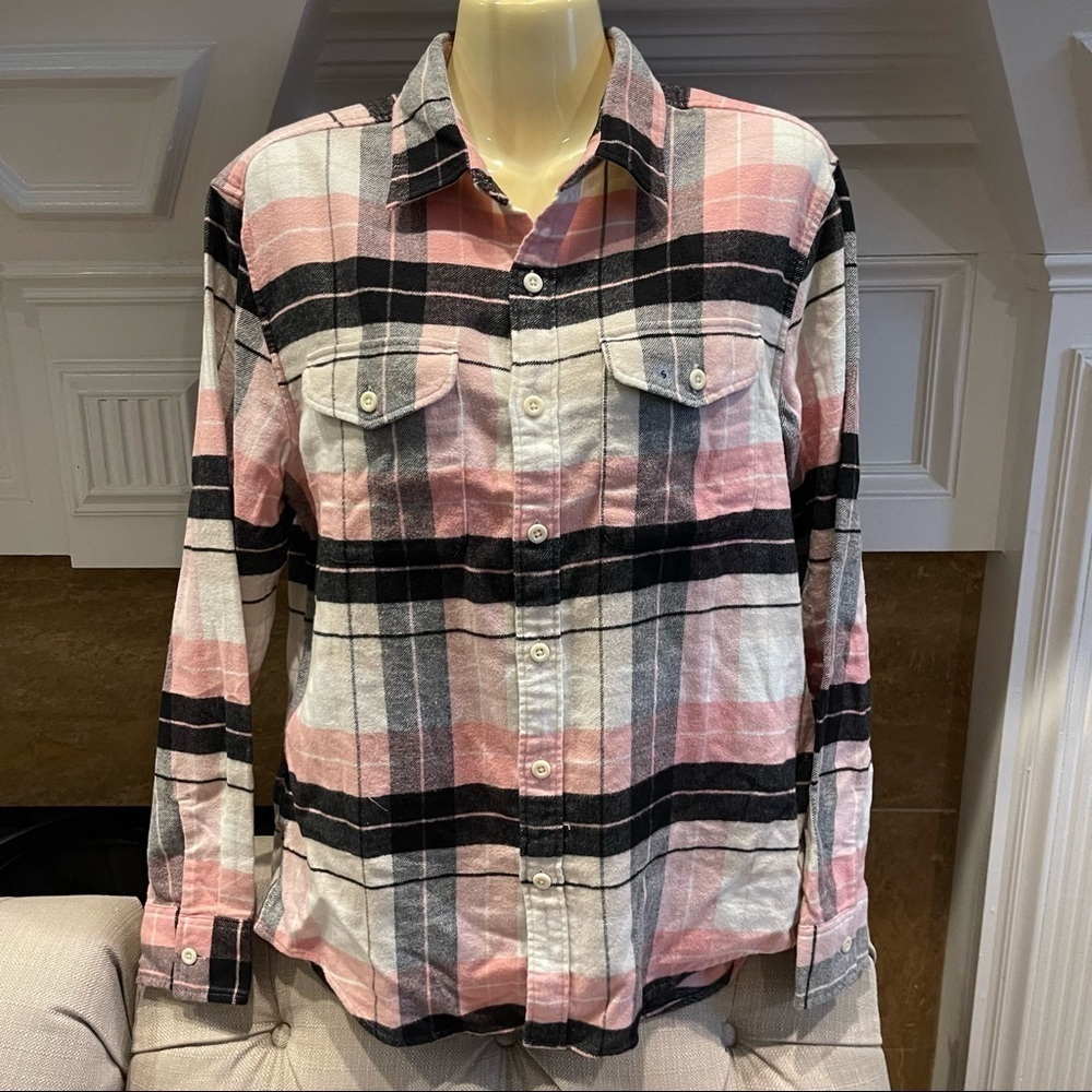 D: American Eagle Outfitters Womens Super Soft Button Up Shirt Pink Plaid S